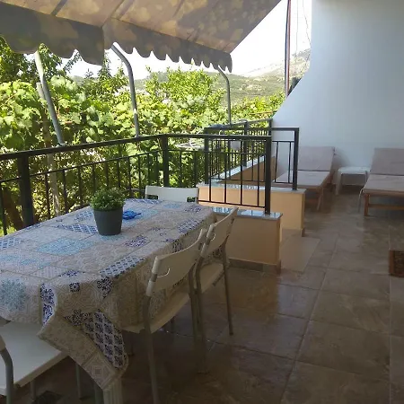 Appartement Brb Himarë